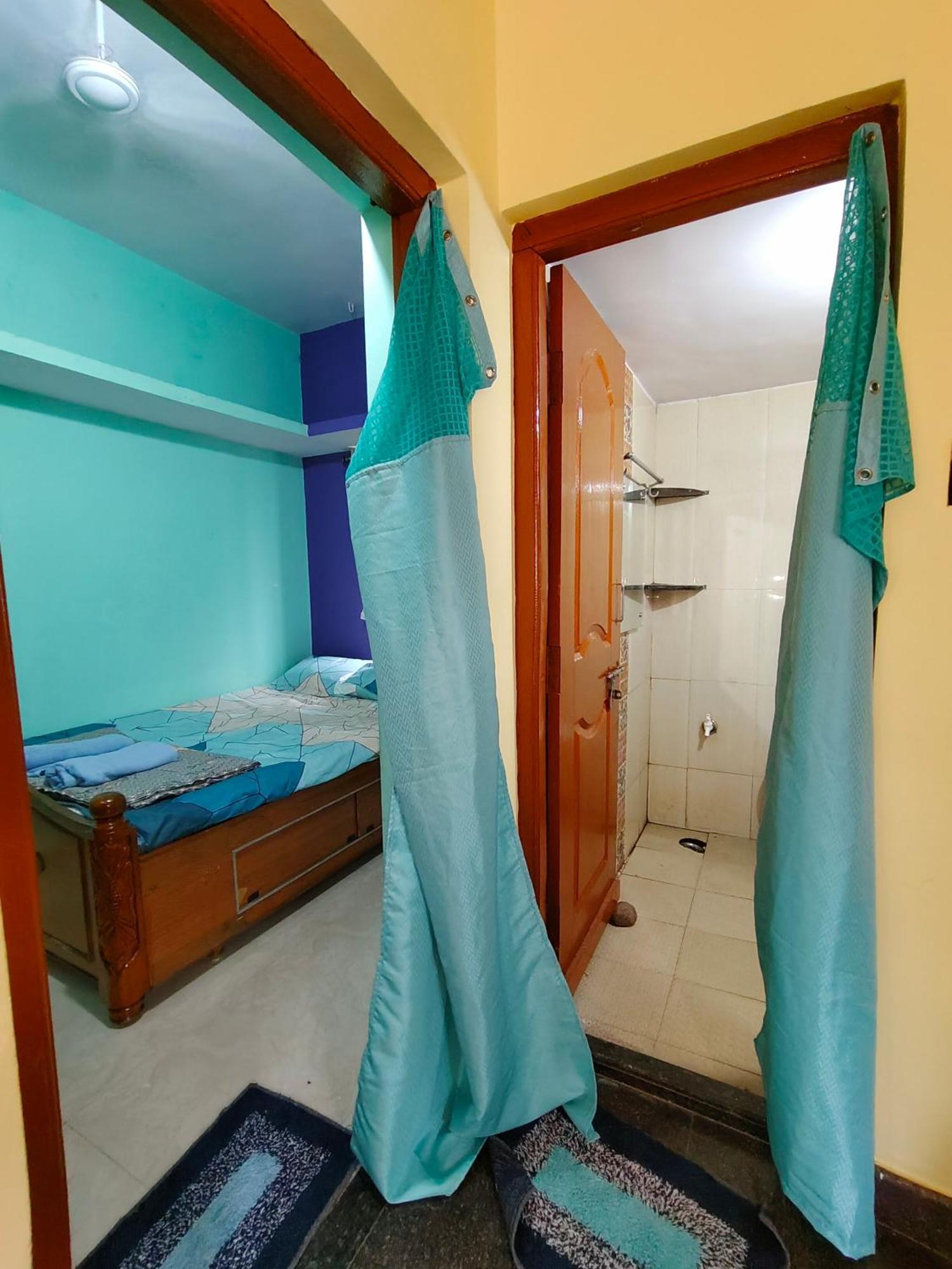 Backpiper Stay Hampi Exterior photo